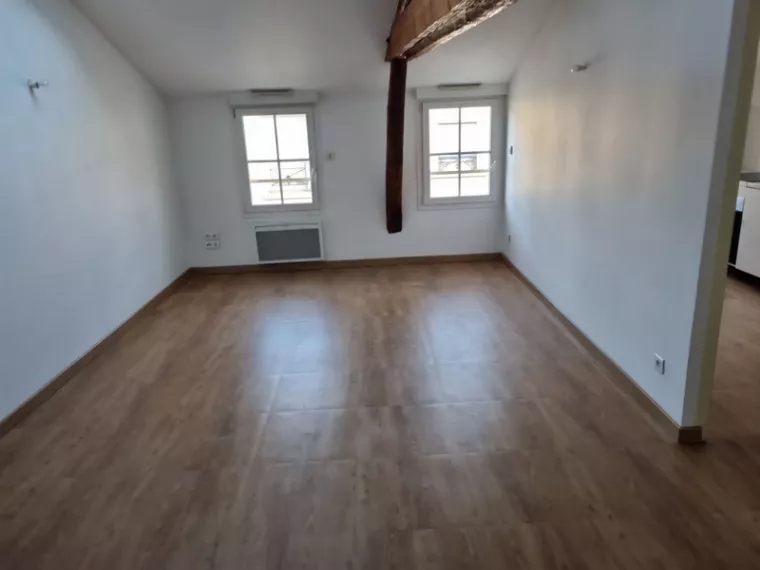 Poser du parquet sur du carrelage sans enlever les plinthes, Reims, RJ Peinture Décor